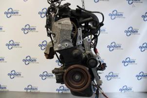 Gebruikte Motor Renault Twingo II (CN) 1.2 16V Prijs € 400,00 Margeregeling aangeboden door Gebr Opdam B.V.