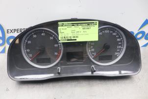 Gebruikte Tellerklok Volkswagen Passat (3B3) 1.8 Turbo 20V Prijs € 64,00 Margeregeling aangeboden door Gebr Opdam B.V.