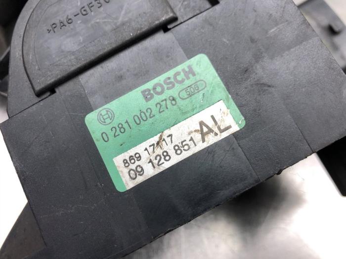 Gaspedaalpositie Sensor van een Opel Astra G (F08/48) 1.7 DTL 1999