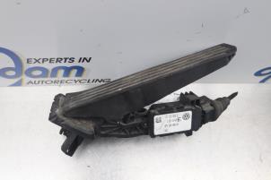 Gebruikte Sensor Gaspedaalpositie Volkswagen Touran (1T1/T2) 1.6 FSI 16V Prijs € 30,00 Margeregeling aangeboden door Gebr Opdam B.V.