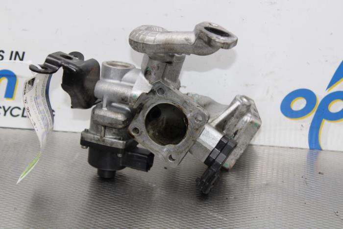 Gebruikte Uitlaat gasklep (EGR) Mitsubishi Space Star (A0) 1.0 12V Prijs op aanvraag aangeboden door Gebr Opdam B.V.