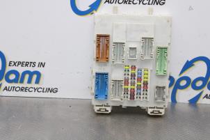 Gebruikte Zekeringkast Ford Transit Connect (PJ2) 1.6 TDCi 16V 95 Prijs € 77,44 Inclusief btw aangeboden door Gebr Opdam B.V.