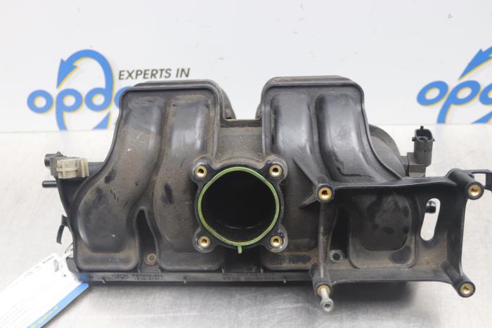 Gebruikte Spruitstuk Inlaat Fiat Stilo (192A/B) 1.6 16V Prijs € 85,00 Margeregeling aangeboden door Gebr Opdam B.V.