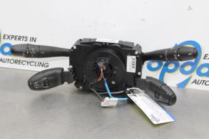 Gebruikte Licht + Raw Schakelaar Peugeot 207 SW (WE/WU) 1.6 16V Prijs € 64,00 Margeregeling aangeboden door Gebr Opdam B.V.