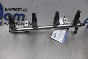 Gebruikte Injector (benzine injectie) Mercedes A (W168) 1.4 A-140 Prijs € 75,00 Margeregeling aangeboden door Gebr Opdam B.V.