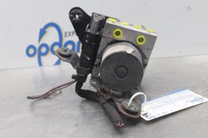 Gebruikte ABS Pomp Renault Scénic II (JM) 2.0 16V Prijs € 68,00 Margeregeling aangeboden door Gebr Opdam B.V.