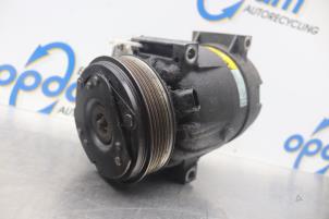 Gebruikte Pomp Airco Renault Scénic I (JA) 2.0 16V RX4 Prijs € 42,00 Margeregeling aangeboden door Gebr Opdam B.V.