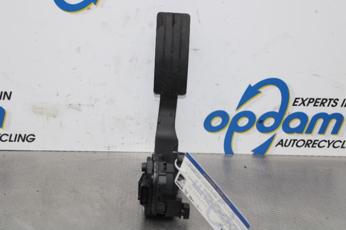 Gebruikte Sensor Gaspedaalpositie Dacia Sandero II 0.9 TCE 12V Prijs € 30,00 Margeregeling aangeboden door Gebr Opdam B.V.