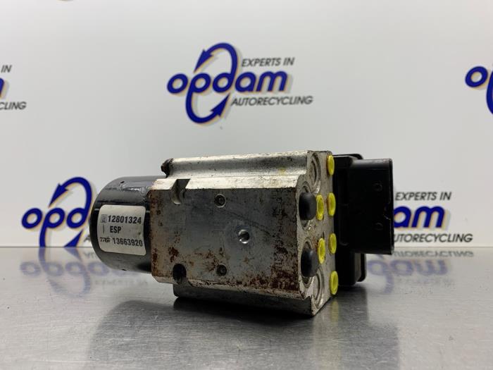 Gebruikte ABS Pomp Saab 9-3 II (YS3F) 2.0t 16V Prijs € 128,00 Margeregeling aangeboden door Gebr Opdam B.V.