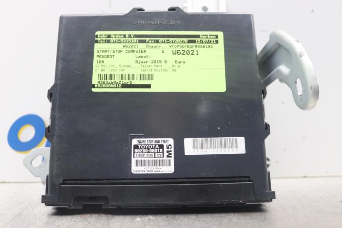 Gebruikte Start/Stop computer Peugeot 108 1.0 12V Prijs € 106,00 Margeregeling aangeboden door Gebr Opdam B.V.