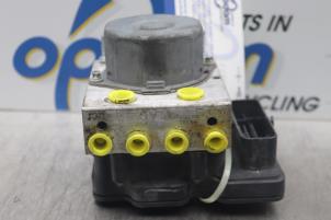 Gebruikte ABS Pomp Peugeot 108 1.0 12V Prijs € 60,00 Margeregeling aangeboden door Gebr Opdam B.V.