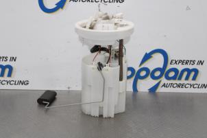 Gebruikte Benzinepomp Ford C-Max (DXA) 1.0 Ti-VCT EcoBoost 12V 125 Prijs € 64,00 Margeregeling aangeboden door Gebr Opdam B.V.