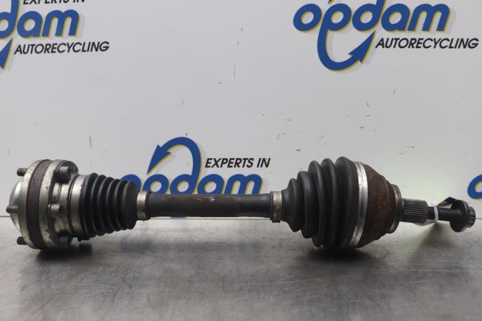 Gebruikte Steekas links-voor Volkswagen Golf VII (AUA) 2.0 R 4Motion 16V Prijs € 170,00 Margeregeling aangeboden door Gebr Opdam B.V.