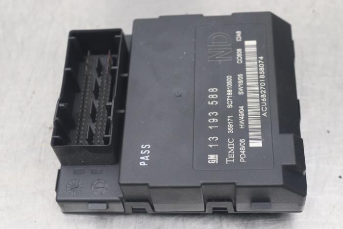 Gebruikte Bodycontrol Module Opel Vectra C Caravan 2.2 DIG 16V Prijs € 42,00 Margeregeling aangeboden door Gebr Opdam B.V.