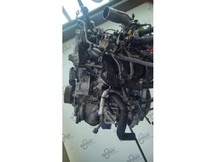 Motor van een Nissan Juke (F15) 1.6 DIG-T 16V 2014