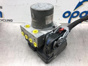 Gebruikte ABS Pomp Kia Venga 1.4 CVVT 16V Prijs € 128,00 Margeregeling aangeboden door Gebr Opdam B.V.