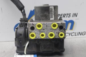 Gebruikte ABS Pomp Ford S-Max (GBW) 2.0 TDCi 16V 140 Prijs € 298,00 Margeregeling aangeboden door Gebr Opdam B.V.