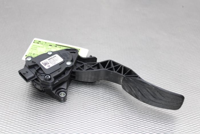 Gebruikte Sensor Gaspedaalpositie Nissan Qashqai (J11) 1.2 DIG-T 16V Prijs op aanvraag aangeboden door Gebr Opdam B.V.