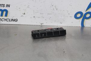 Gebruikte PDC Schakelaar Skoda Superb Combi (3V5) 2.0 TDI Prijs op aanvraag aangeboden door Gebr Opdam B.V.