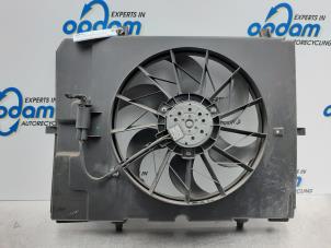 Gebruikte Koelvin Motor Mercedes E Combi (S210) 2.6 E-240 V6 18V Prijs € 26,00 Margeregeling aangeboden door Gebr Opdam B.V.