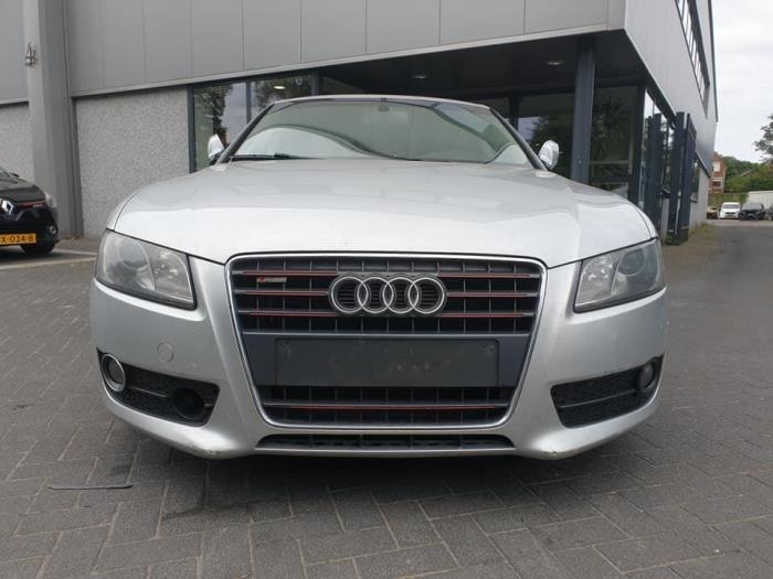 Motor van een Audi A5 Sportback (8TA) 2.0 TDI 16V 2011