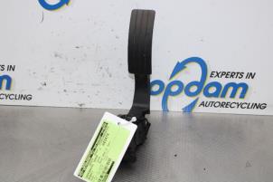 Gebruikte Gaspedaalpositie Sensor Renault Clio IV (5R) 1.5 Energy dCi 90 FAP Prijs € 17,00 Margeregeling aangeboden door Gebr Opdam B.V.