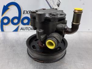 Gebruikte Pomp Servo Volkswagen Golf IV (1J1) 2.3 V5 GTI Prijs € 34,00 Margeregeling aangeboden door Gebr Opdam B.V.