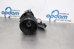 Gebruikte Chaufage Ventilatiemotor BMW 2 serie Active Tourer (F45) 218i 1.5 TwinPower Turbo 12V Prijs € 60,00 Margeregeling aangeboden door Gebr Opdam B.V.