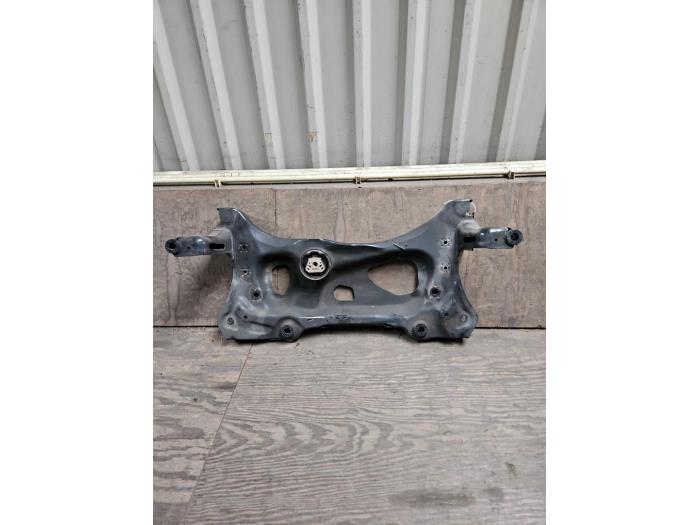 Gebruikte Subframe Skoda Octavia Combi (5EAC) 1.0 TSI 12V Prijs € 85,00 Margeregeling aangeboden door Gebr Opdam B.V.