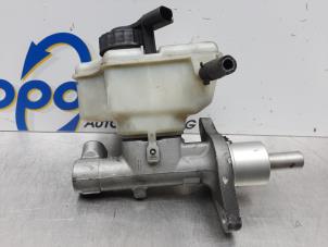 Gebruikte Hoofdremcilinder Volkswagen Golf V (1K1) 2.0 FSI 16V Prijs € 20,00 Margeregeling aangeboden door Gebr Opdam B.V.