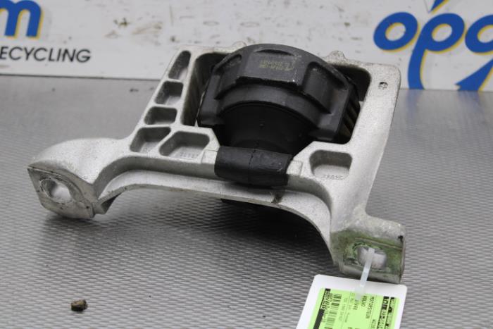 Gebruikte Motorrubber Volvo V40 (MV) 1.6 D2 Prijs op aanvraag aangeboden door Gebr Opdam B.V.