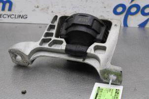 Gebruikte Motorrubber Volvo V40 (MV) 1.6 D2 Prijs op aanvraag aangeboden door Gebr Opdam B.V.