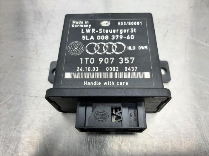 Gebruikte Computer hoogteregeling Volkswagen Golf V (1K1) 2.0 FSI 16V Prijs op aanvraag aangeboden door Gebr Opdam B.V.