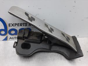 Gebruikte Gaspedaalpositie Sensor Volkswagen Golf V (1K1) 2.0 FSI 16V Prijs € 42,00 Margeregeling aangeboden door Gebr Opdam B.V.