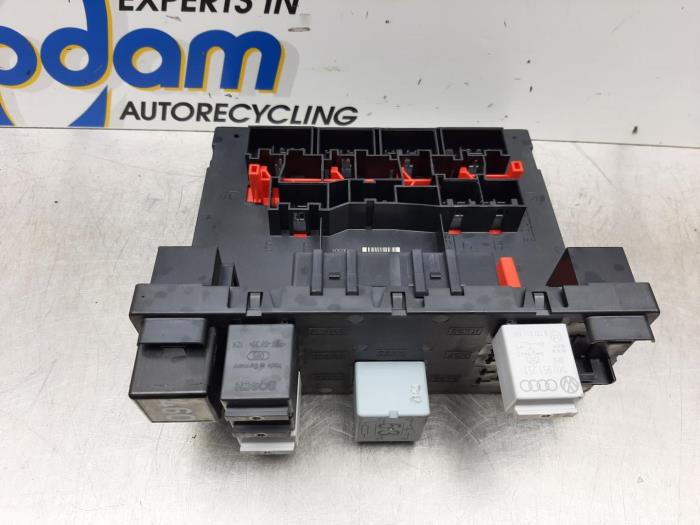 Gebruikte Module Bodycontrol Volkswagen Golf V (1K1) 2.0 FSI 16V Prijs € 42,00 Margeregeling aangeboden door Gebr Opdam B.V.