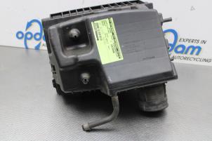 Gebruikte Luchtfilterhuis Renault Master III (FV) 2.3 dCi 170 16V FWD Prijs € 42,00 Margeregeling aangeboden door Gebr Opdam B.V.