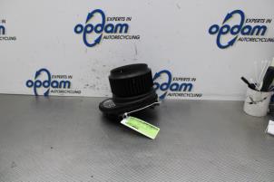 Gebruikte Chaufage Ventilatiemotor Mercedes CLA Shooting Brake (117.9) 1.6 CLA-180 16V Prijs € 42,00 Margeregeling aangeboden door Gebr Opdam B.V.