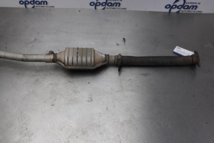 Gebruikte Katalysator Peugeot 206 (2A/C/H/J/S) 1.4 XR,XS,XT,Gentry Prijs € 40,00 Margeregeling aangeboden door Gebr Opdam B.V.