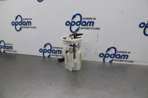 Gebruikte Benzinepomp Ford Focus 3 1.6 Ti-VCT 16V 105 Prijs € 42,00 Margeregeling aangeboden door Gebr Opdam B.V.