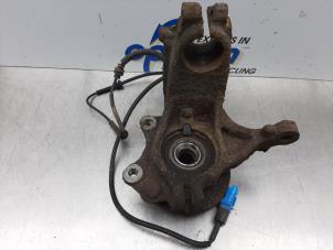 Gebruikte Fusee rechts-voor Citroen C2 (JM) 1.6 16V VTR Prijs € 34,00 Margeregeling aangeboden door Gebr Opdam B.V.