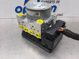 Gebruikte ABS Pomp BMW 3 serie Touring (F31) 320i 2.0 16V Prijs € 255,00 Margeregeling aangeboden door Gebr Opdam B.V.