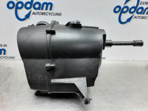 Gebruikte Luchtfilterhuis Skoda Fabia II Combi 1.2 TDI 12V Greenline Prijs € 26,00 Margeregeling aangeboden door Gebr Opdam B.V.