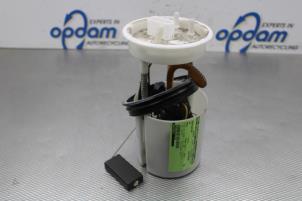 Gebruikte Benzinepomp Volkswagen Polo V (6R) 1.2 12V BlueMotion Technology Prijs € 30,00 Margeregeling aangeboden door Gebr Opdam B.V.