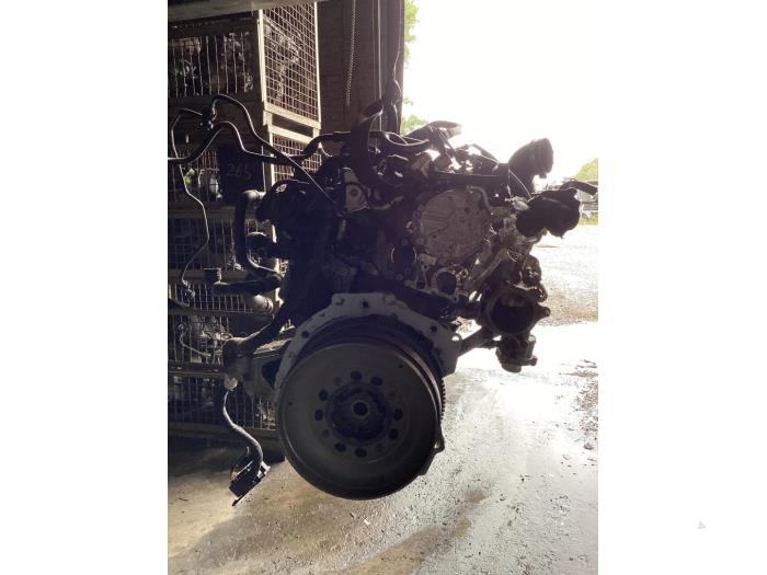 Motor van een Audi A4 Avant (B9) 2.0 40 T MHEV 16V 2019
