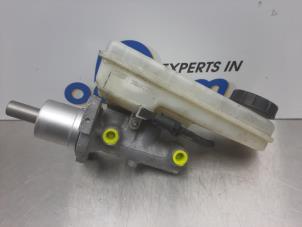 Gebruikte Hoofdremcilinder Mitsubishi Colt CZC 1.5 16V Prijs € 20,00 Margeregeling aangeboden door Gebr Opdam B.V.