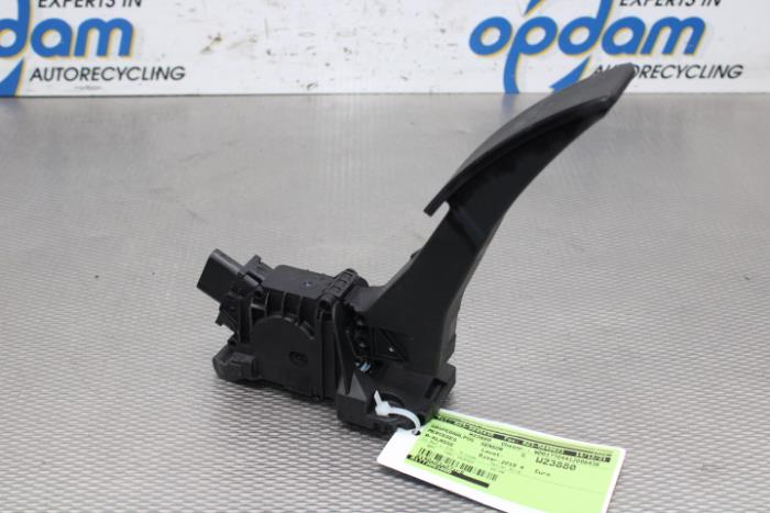 Gebruikte Gaspedaalpositie Sensor Mercedes A (177.0) 2.0 A-220 Turbo 16V Prijs € 42,00 Margeregeling aangeboden door Gebr Opdam B.V.