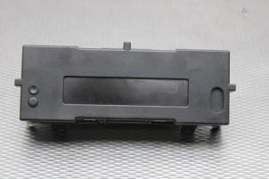 Gebruikte Display Interieur Renault Clio III (BR/CR) 1.5 dCi 70 Prijs € 34,00 Margeregeling aangeboden door Gebr Opdam B.V.