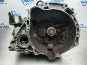 Gebruikte Versnellingsbak Nissan Micra (K12) 1.2 16V Prijs € 212,00 Margeregeling aangeboden door Gebr Opdam B.V.