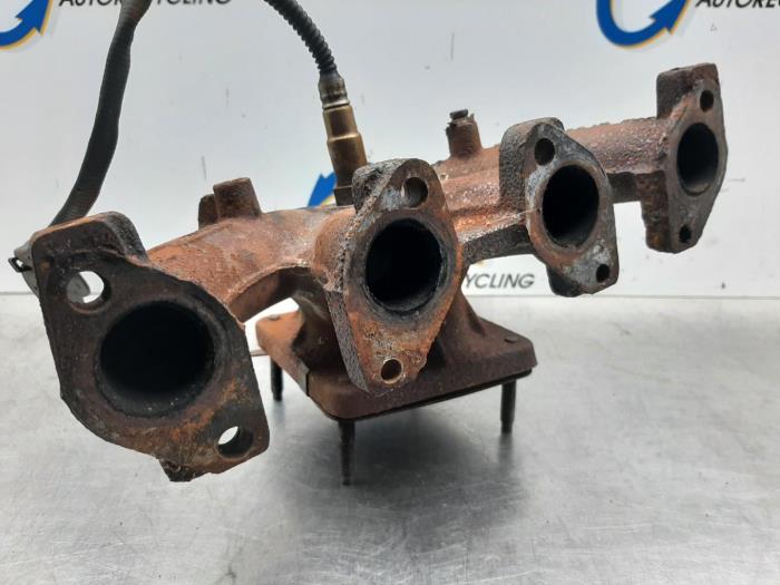 Gebruikte Spruitstuk Uitlaat Citroen C3 (FC/FL/FT) 1.1 Prijs € 50,00 Margeregeling aangeboden door Gebr Opdam B.V.