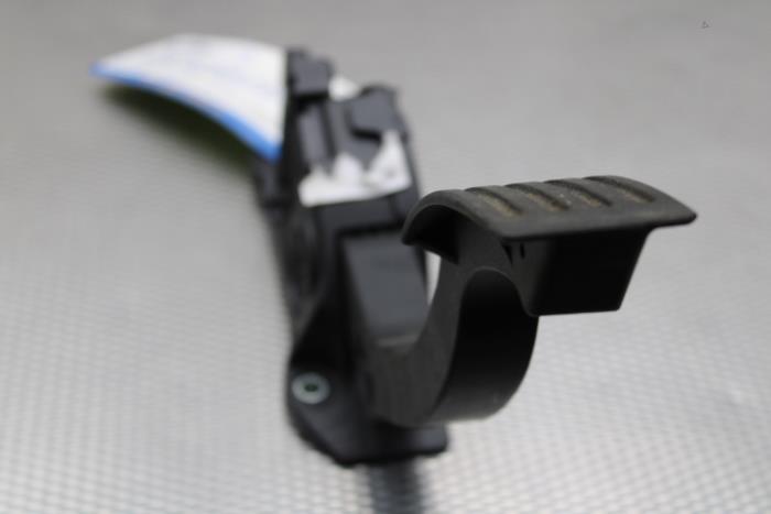 Gebruikte Sensor Gaspedaalpositie Ford Focus 3 Wagon 1.5 TDCi ECOnetic Prijs € 30,00 Margeregeling aangeboden door Gebr Opdam B.V.
